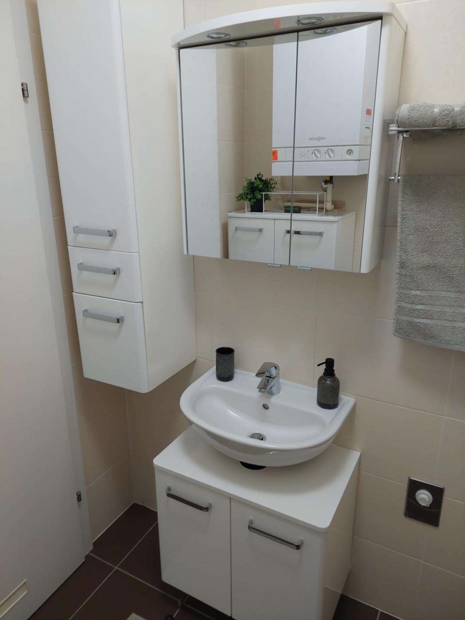 Spring Apartment *